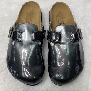 Betula by Birkenstock Women's Boston Silver Metallic Ombre Clogs Size 6